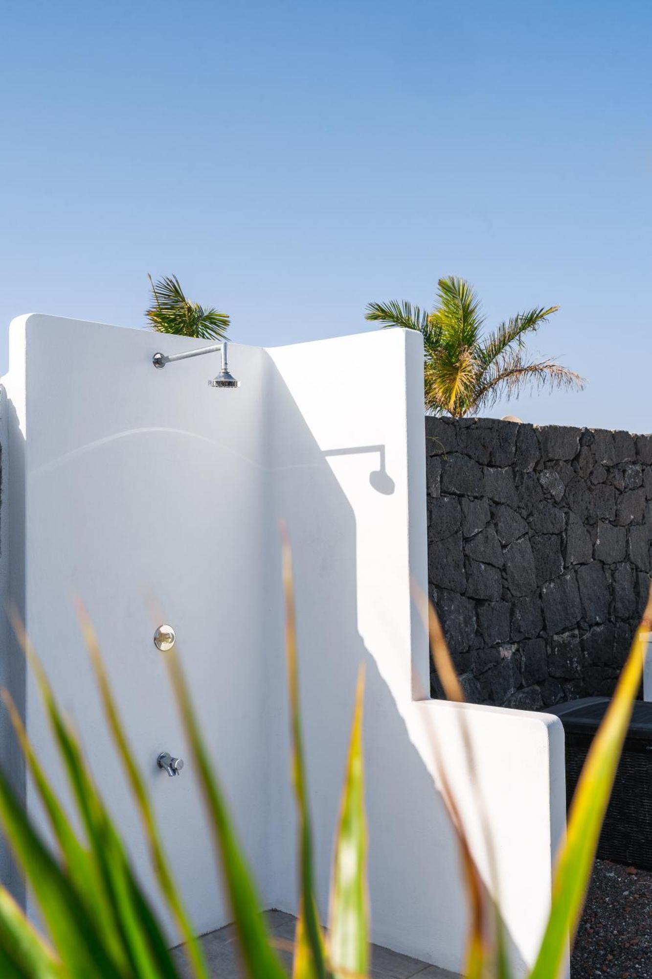 3 Bedroom Villa With Private Pool Close To Papagayo Beach Playa Blanca  Exterior photo