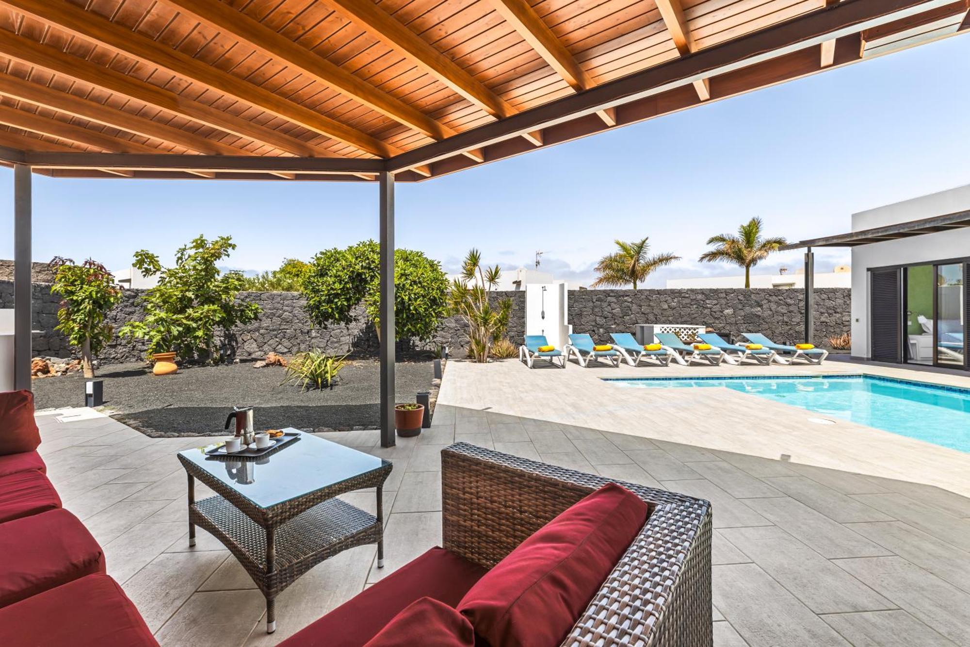 3 Bedroom Villa With Private Pool Close To Papagayo Beach Playa Blanca  Exterior photo