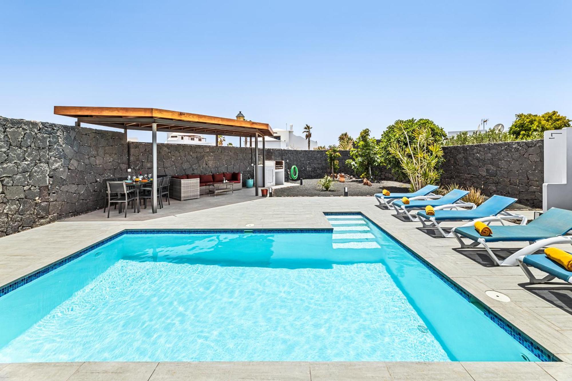 3 Bedroom Villa With Private Pool Close To Papagayo Beach Playa Blanca  Exterior photo